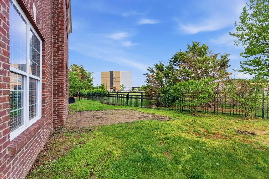 3301 Beacon Street Lexington KY 40513