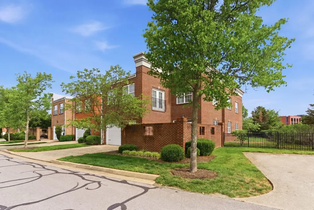 3301 Beacon Street Lexington KY 40513