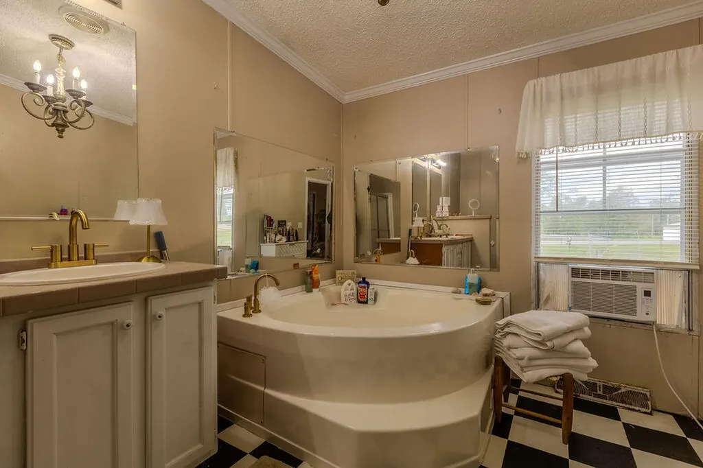 5141 Oakley - Pebble Road Owingsville KY 40360