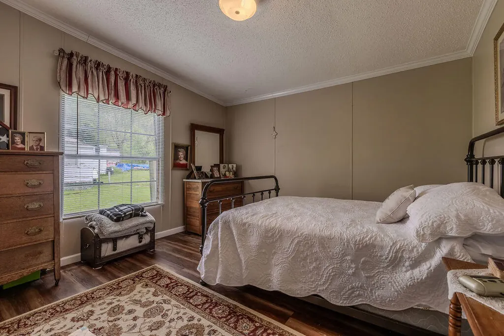 5141 Oakley - Pebble Road Owingsville KY 40360