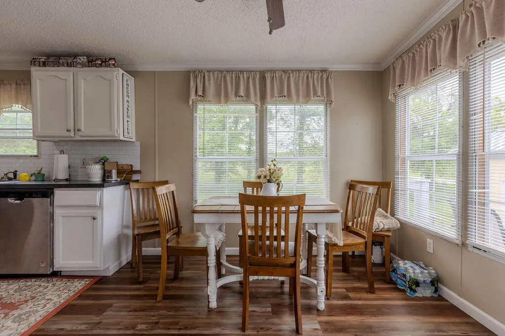 5141 Oakley - Pebble Road Owingsville KY 40360