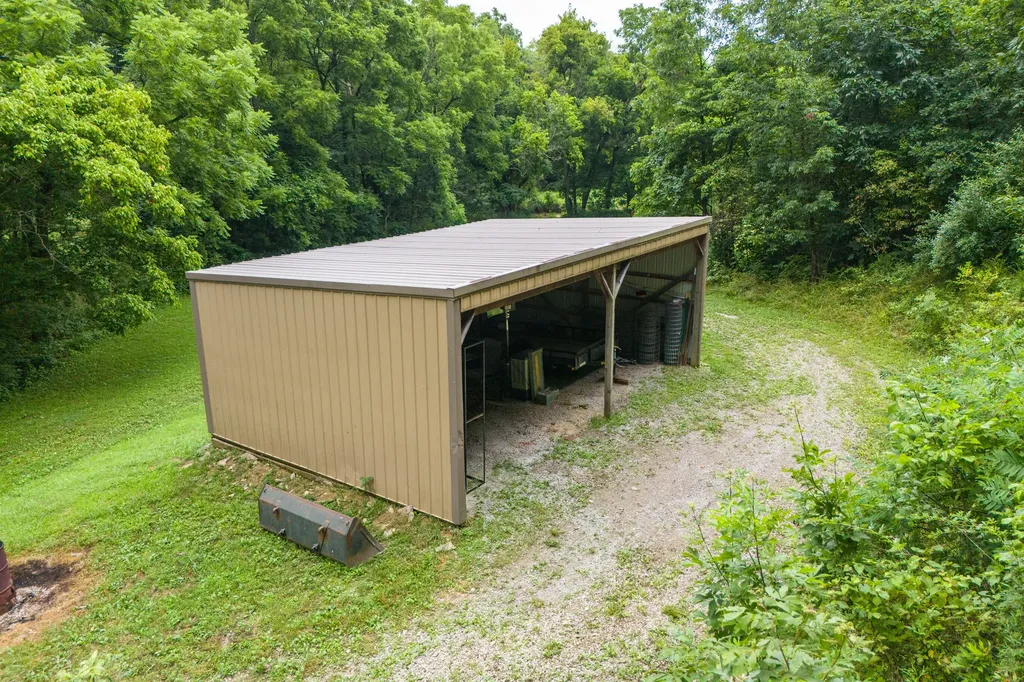 352 Suterville Road Stamping Ground KY 40379