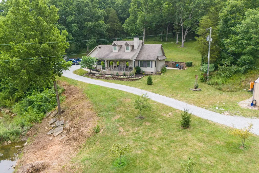 352 Suterville Road Stamping Ground KY 40379