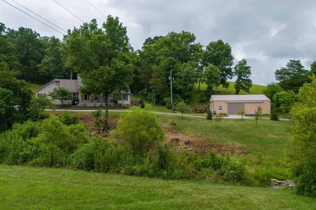 352 Suterville Road Stamping Ground KY 40379