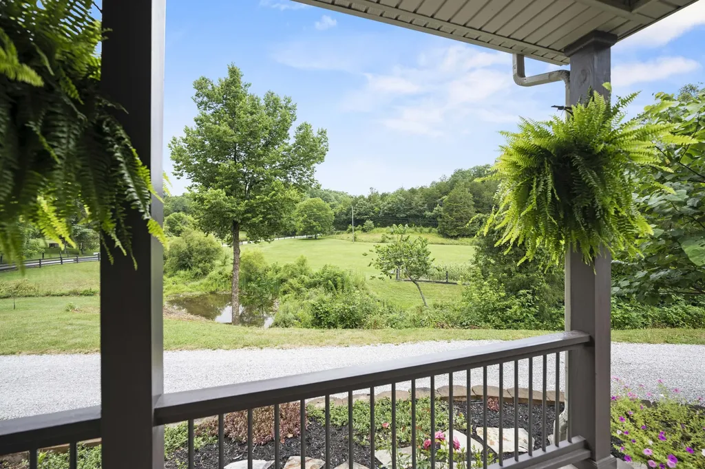 352 Suterville Road Stamping Ground KY 40379