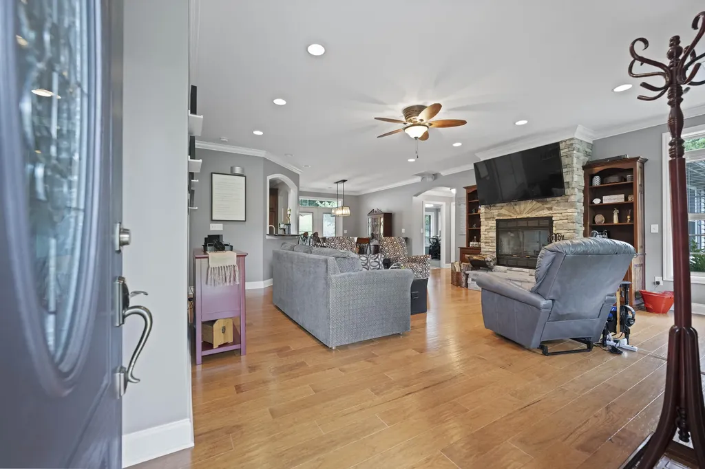 352 Suterville Road Stamping Ground KY 40379