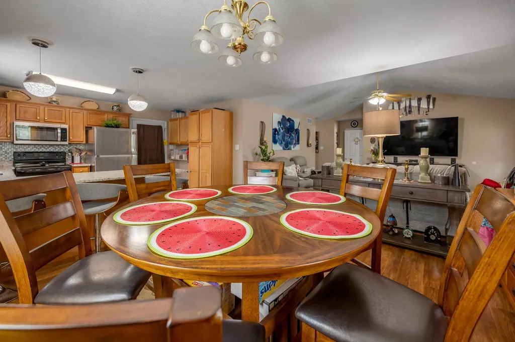 200 Kevin Drive Nicholasville KY 40356