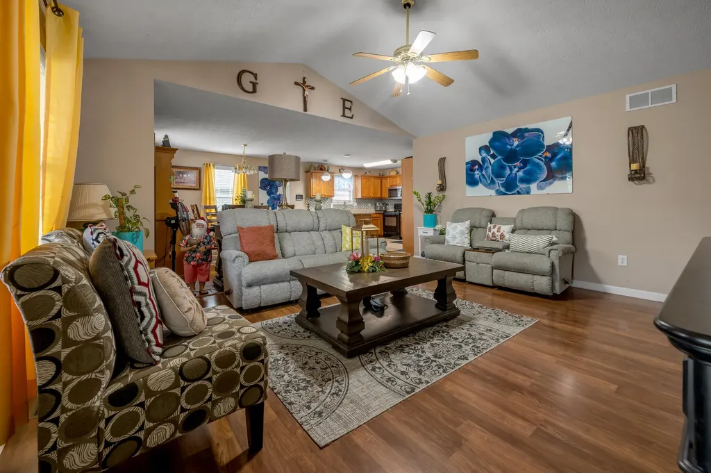 200 Kevin Drive Nicholasville KY 40356