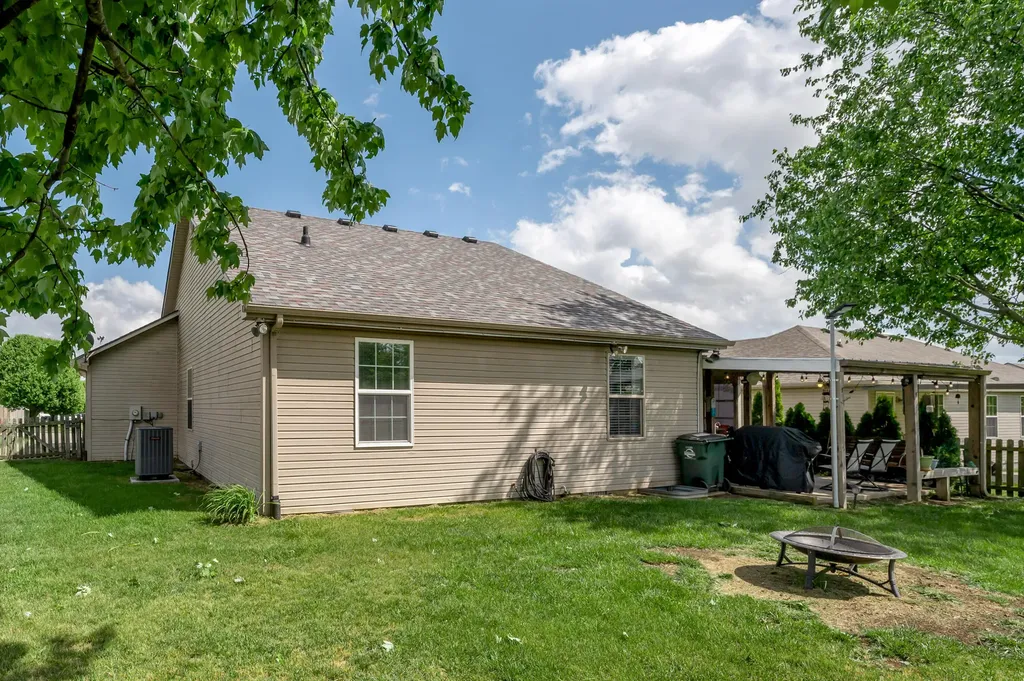 200 Kevin Drive Nicholasville KY 40356