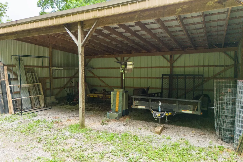 352 Suterville Road Stamping Ground KY 40379