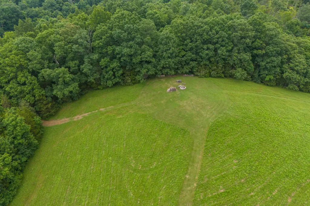 352 Suterville Road Stamping Ground KY 40379