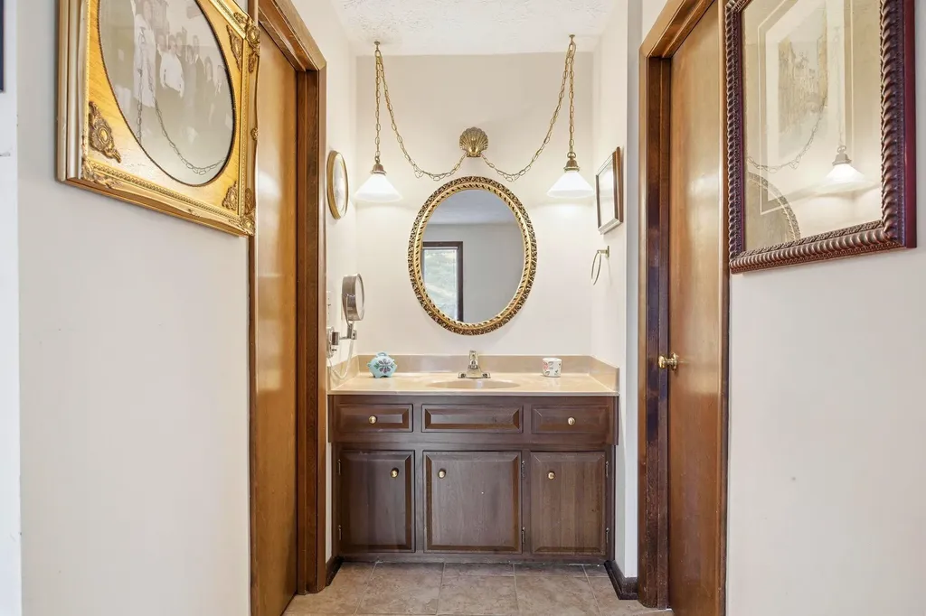 3382 Ridgecane Road Lexington KY 40513