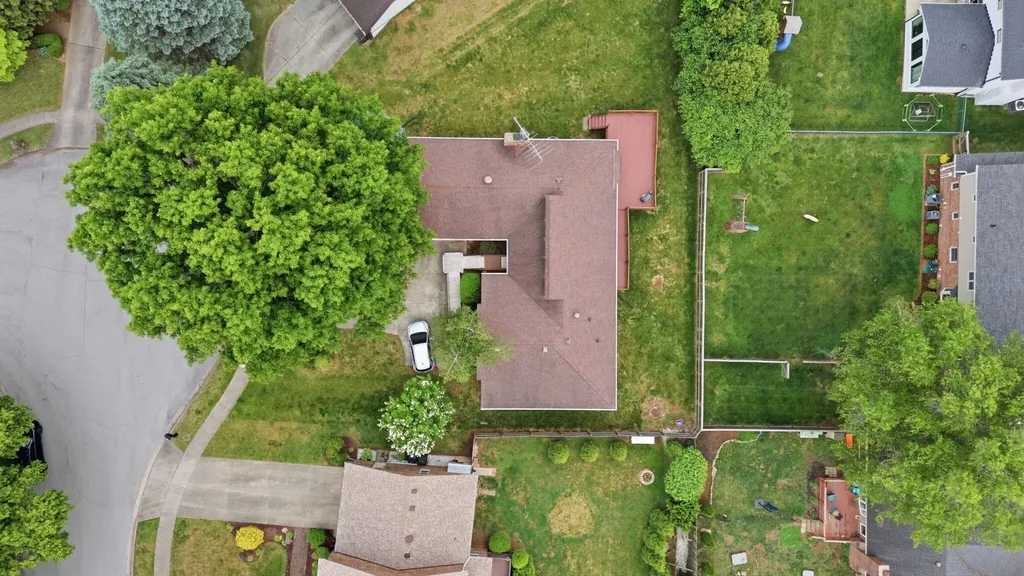 3382 Ridgecane Road Lexington KY 40513