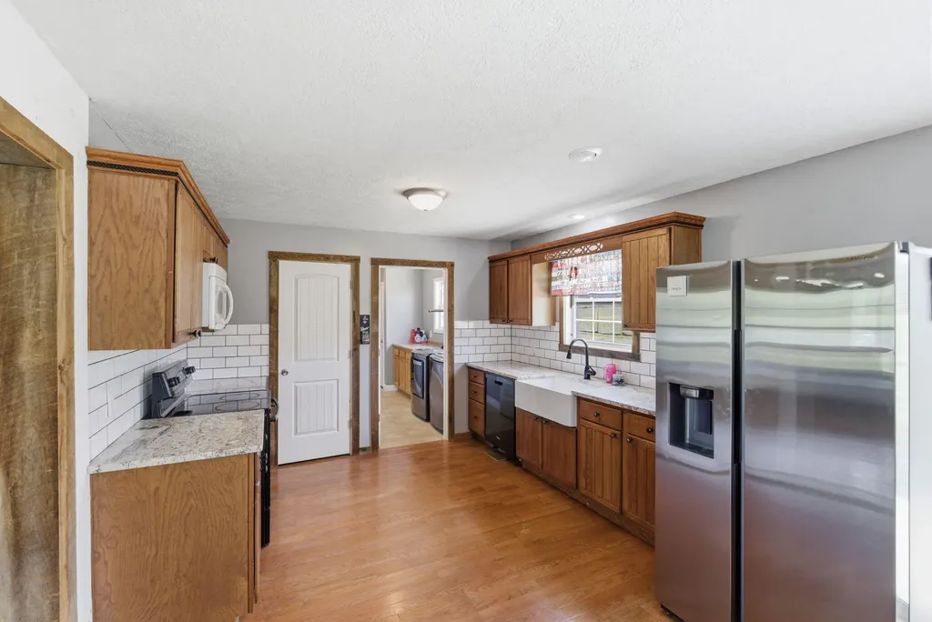 1782 Harris Creek Road Stanford KY 40484