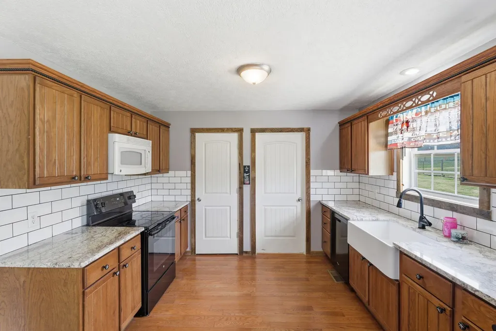 1782 Harris Creek Road Stanford KY 40484
