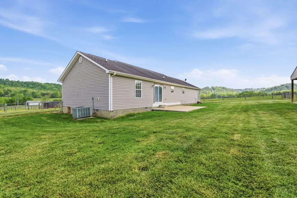 1782 Harris Creek Road Stanford KY 40484