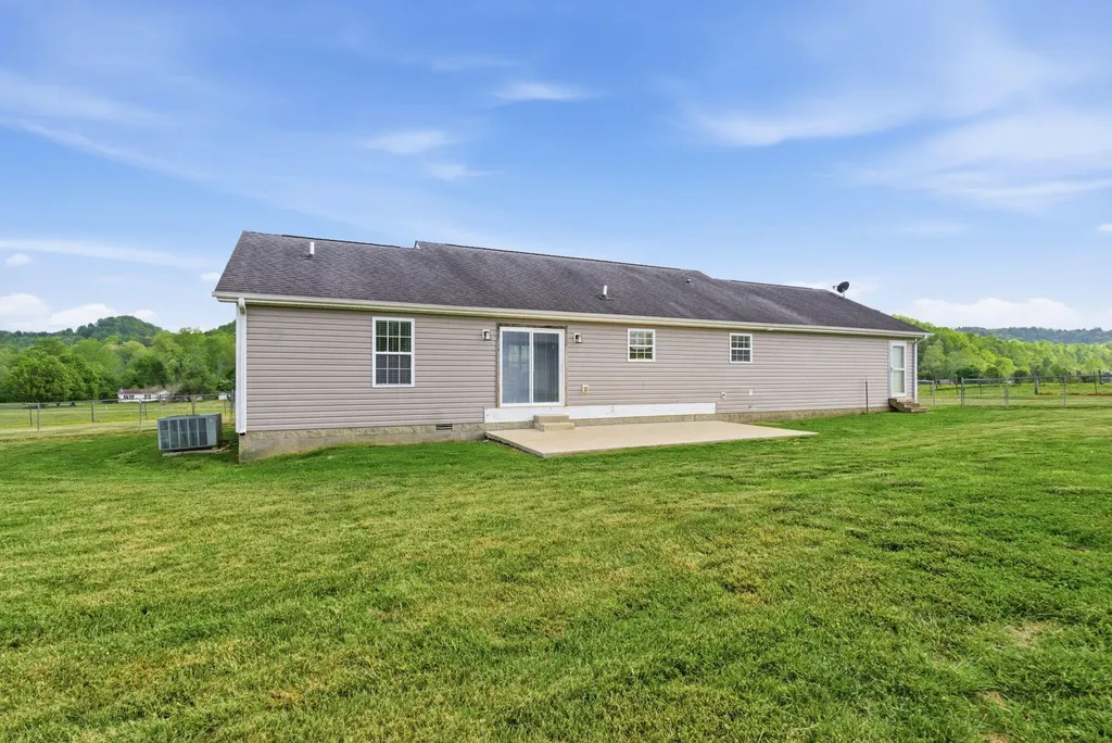 1782 Harris Creek Road Stanford KY 40484
