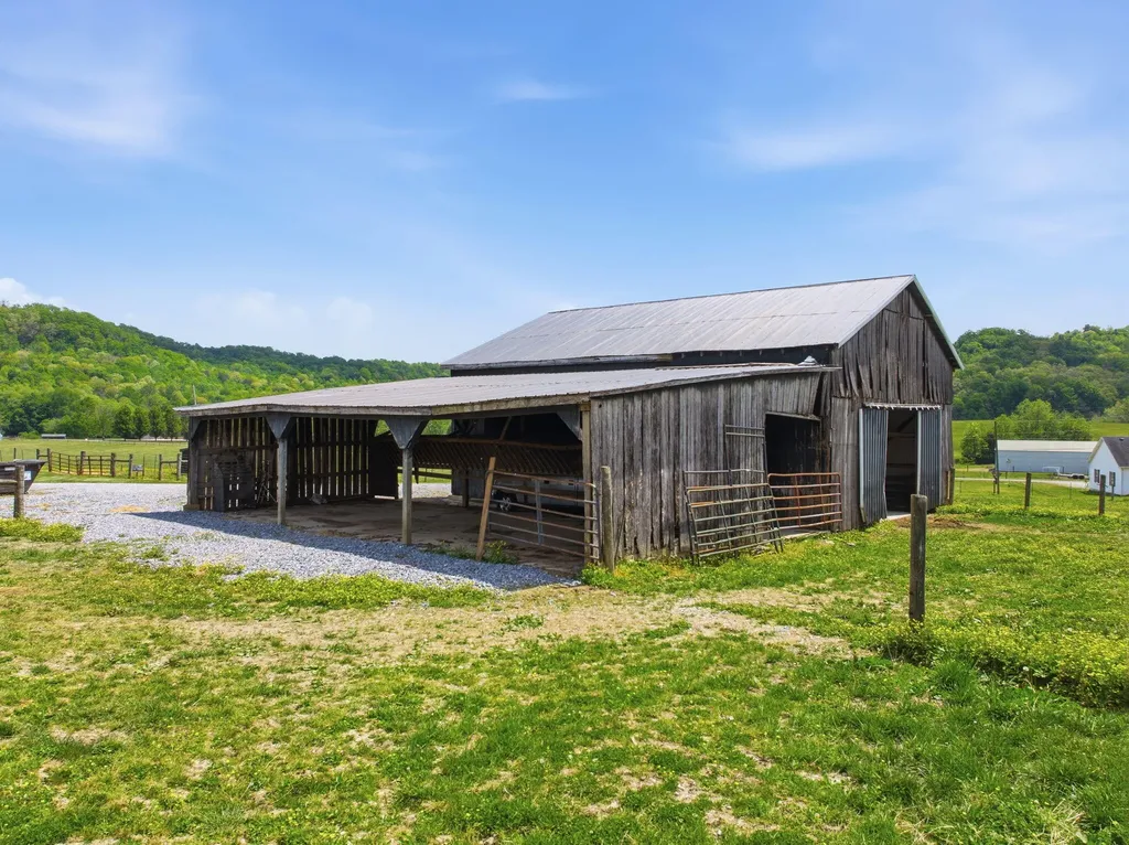 1782 Harris Creek Road Stanford KY 40484