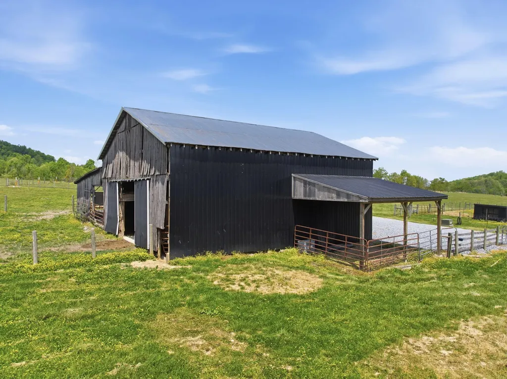 1782 Harris Creek Road Stanford KY 40484