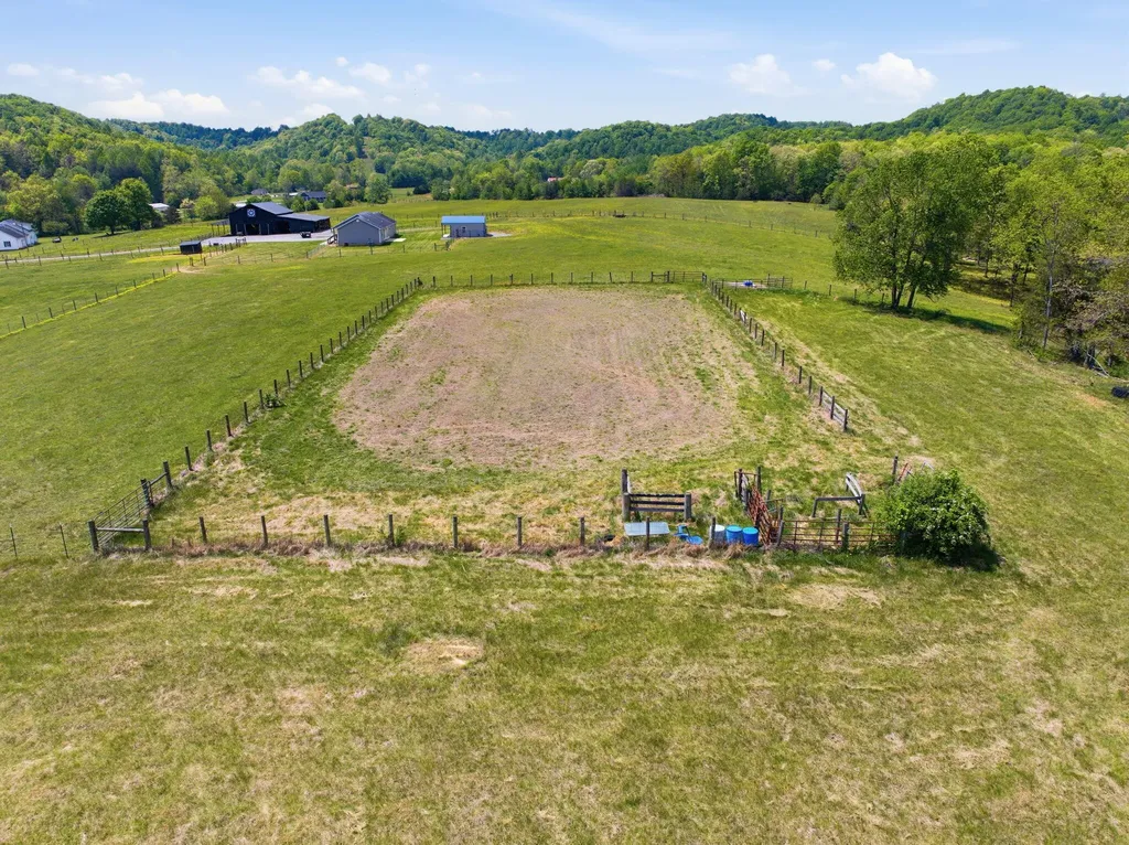 1782 Harris Creek Road Stanford KY 40484