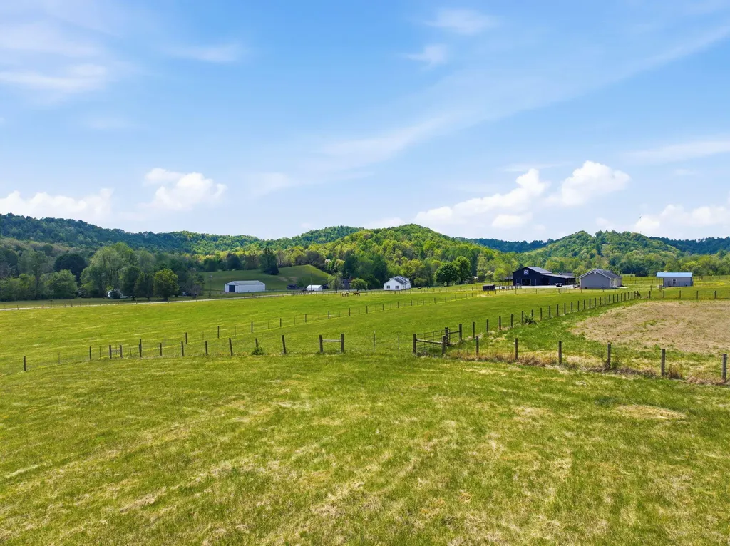 1782 Harris Creek Road Stanford KY 40484