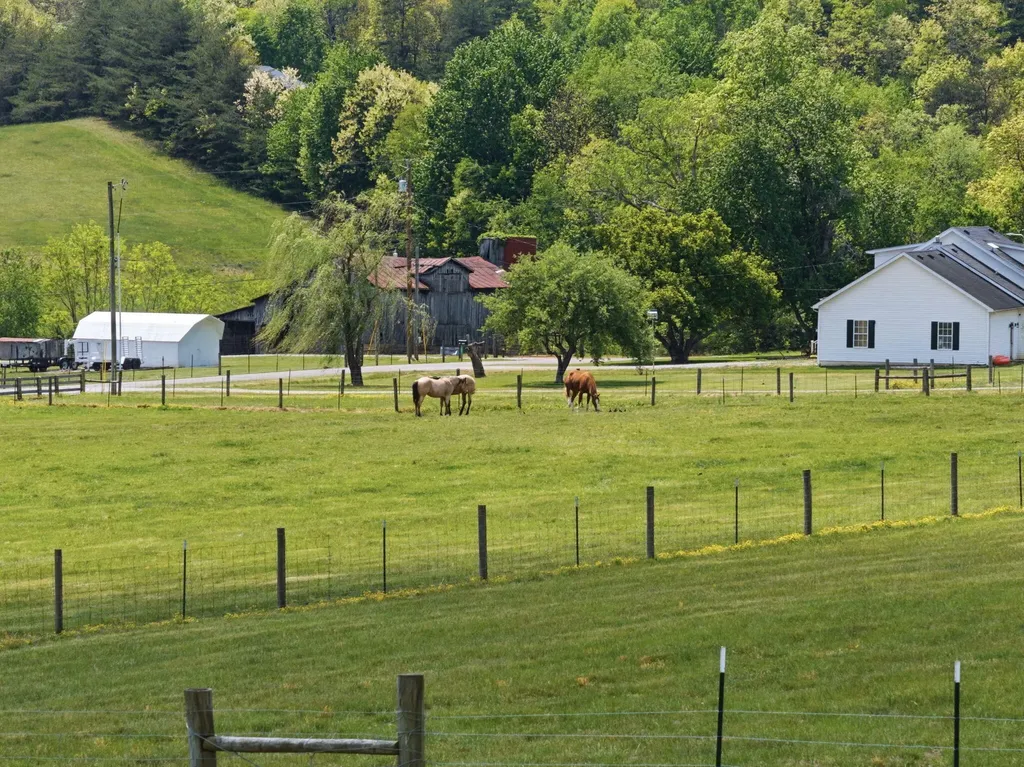 1782 Harris Creek Road Stanford KY 40484