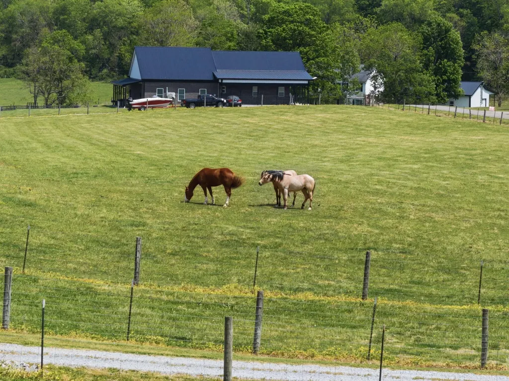 1782 Harris Creek Road Stanford KY 40484