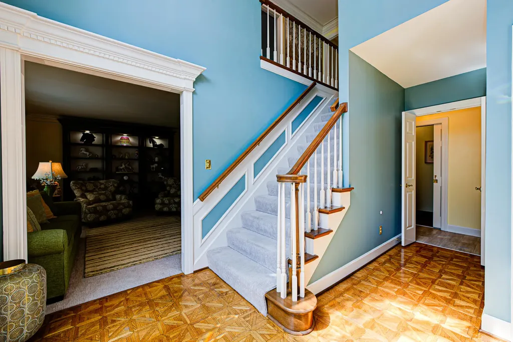 14307 Oak Bluff Court Louisville KY 40245