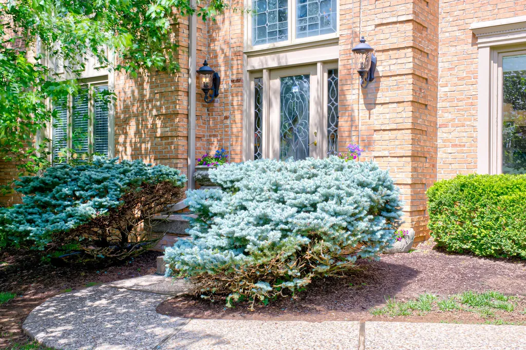 14307 Oak Bluff Court Louisville KY 40245