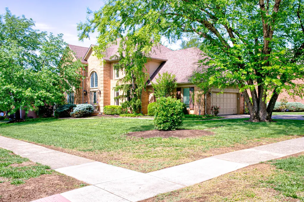 14307 Oak Bluff Court Louisville KY 40245