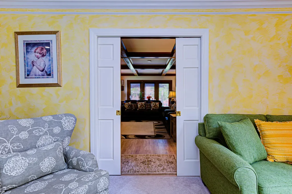 14307 Oak Bluff Court Louisville KY 40245