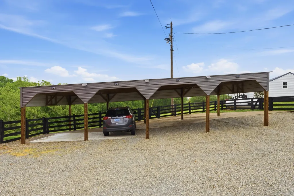 255 Rockbridge Lane Willisburg KY 40078
