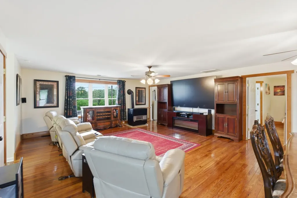 255 Rockbridge Lane Willisburg KY 40078
