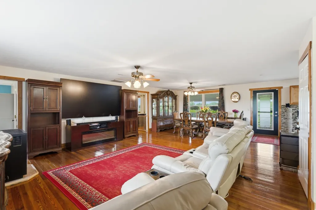 255 Rockbridge Lane Willisburg KY 40078