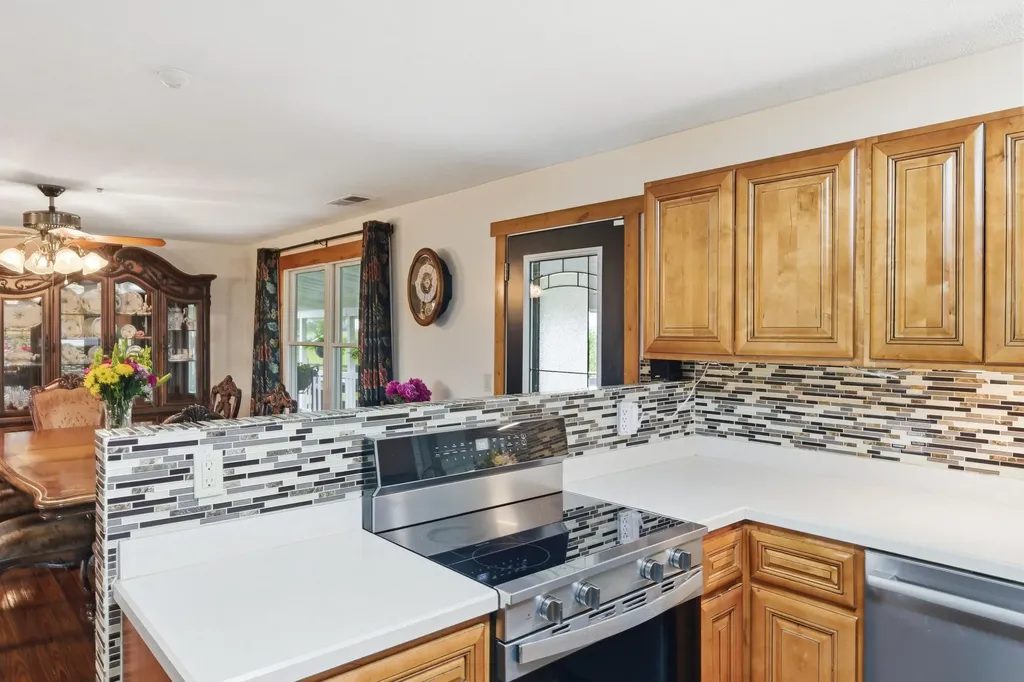 255 Rockbridge Lane Willisburg KY 40078