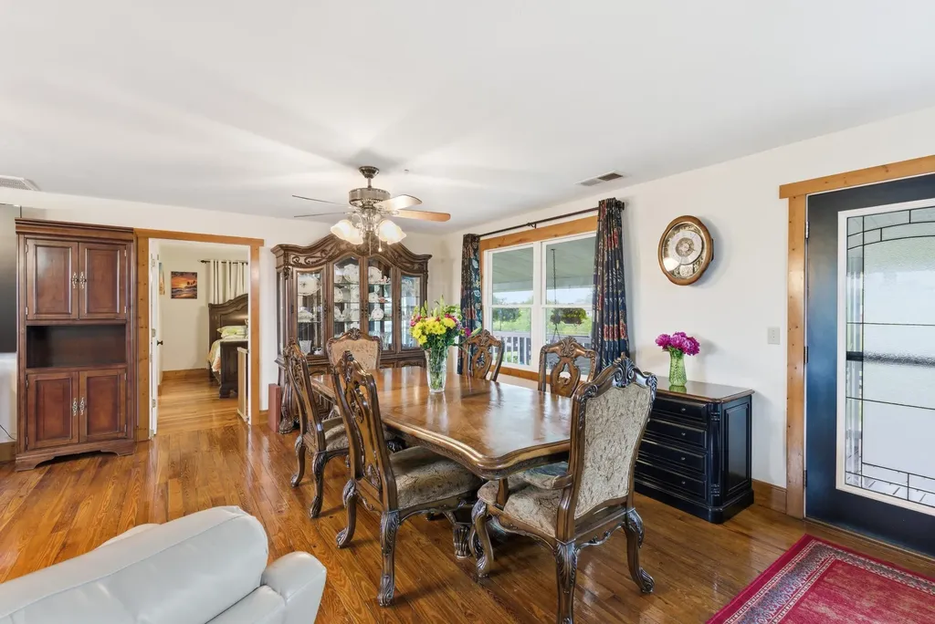 255 Rockbridge Lane Willisburg KY 40078