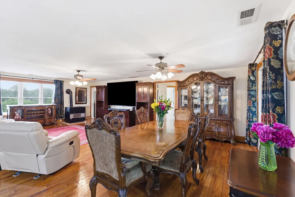 255 Rockbridge Lane Willisburg KY 40078