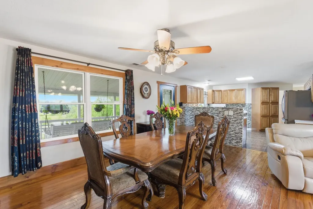 255 Rockbridge Lane Willisburg KY 40078