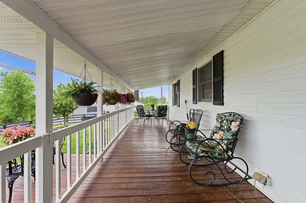 255 Rockbridge Lane Willisburg KY 40078