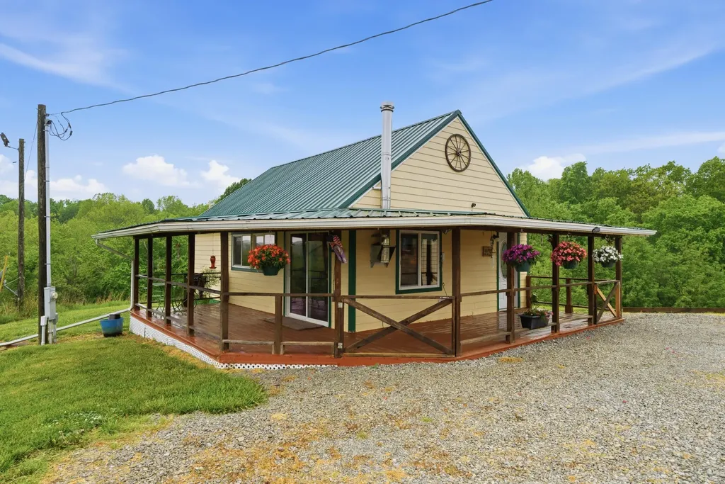 255 Rockbridge Lane Willisburg KY 40078