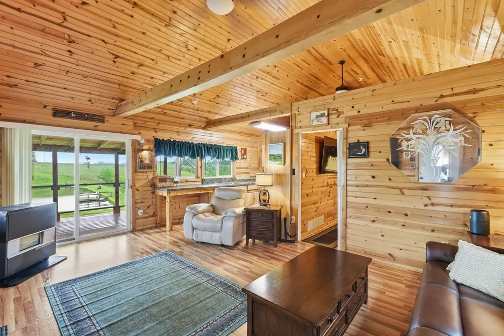 255 Rockbridge Lane Willisburg KY 40078