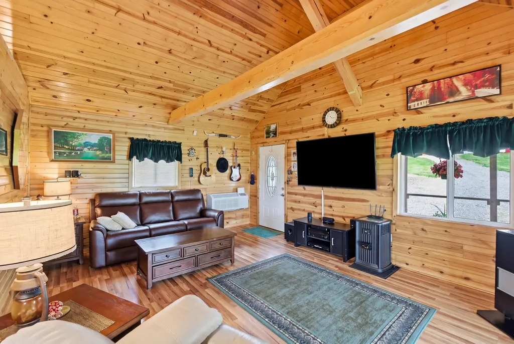 255 Rockbridge Lane Willisburg KY 40078