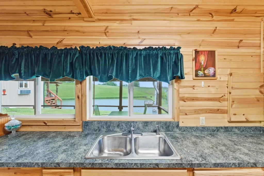 255 Rockbridge Lane Willisburg KY 40078