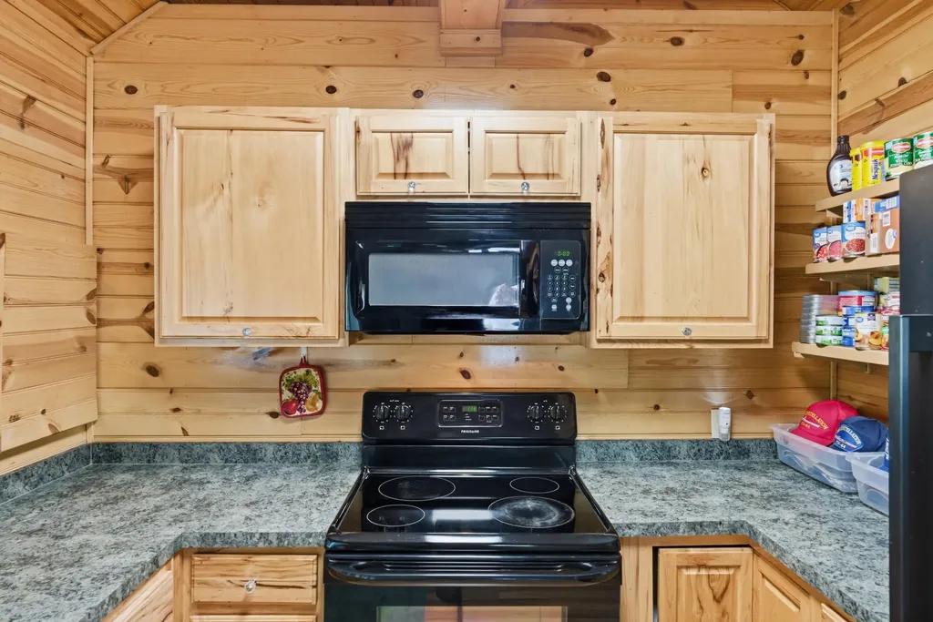 255 Rockbridge Lane Willisburg KY 40078
