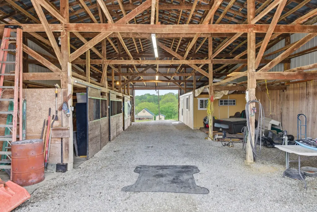 255 Rockbridge Lane Willisburg KY 40078