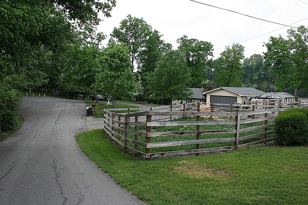 926 Chimney Rock Road Harrodsburg KY 40330