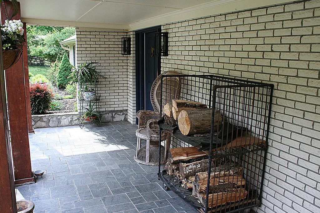 926 Chimney Rock Road Harrodsburg KY 40330