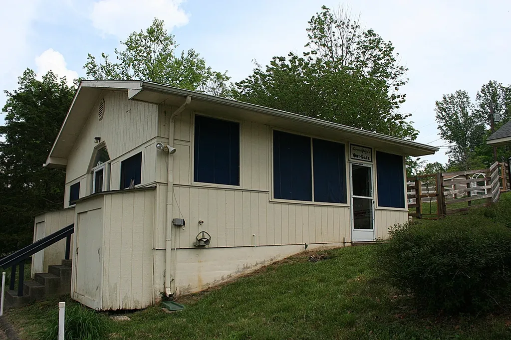 926 Chimney Rock Road Harrodsburg KY 40330