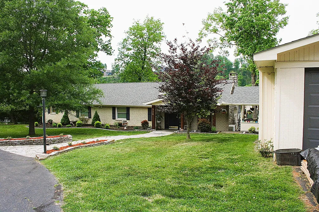 926 Chimney Rock Road Harrodsburg KY 40330