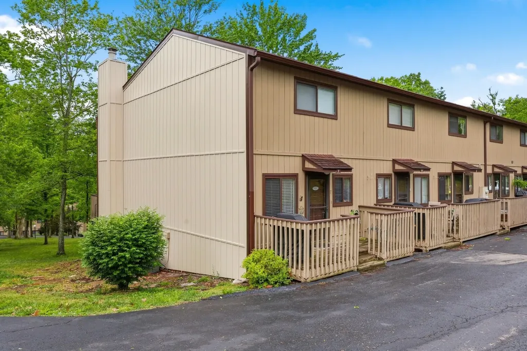 1011 Hancock Circle Harrodsburg KY 40330